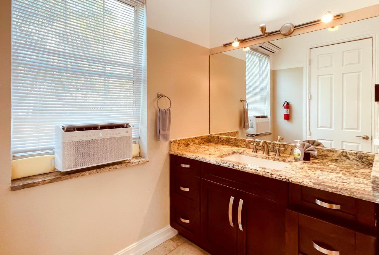 White Orchid Apartments Fort Myers Luaran gambar